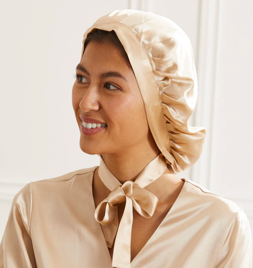 Bonnet de nuit en soie : le guide complet pour protéger vos cheveux
